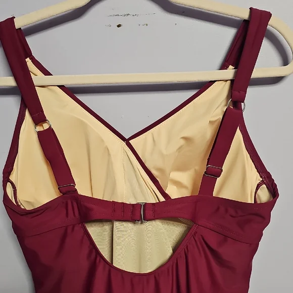 Cupshe Burgundy One Piece Swimsuit - Picture 4 of 6